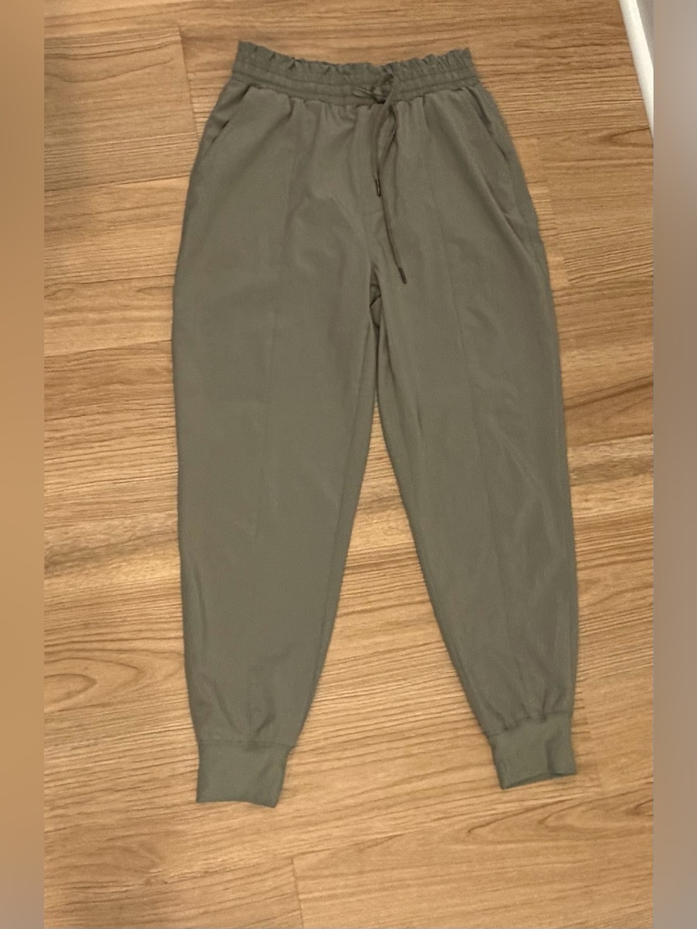 5/$20 Vanilla Star Olive/Tan Drawstring Joggers
